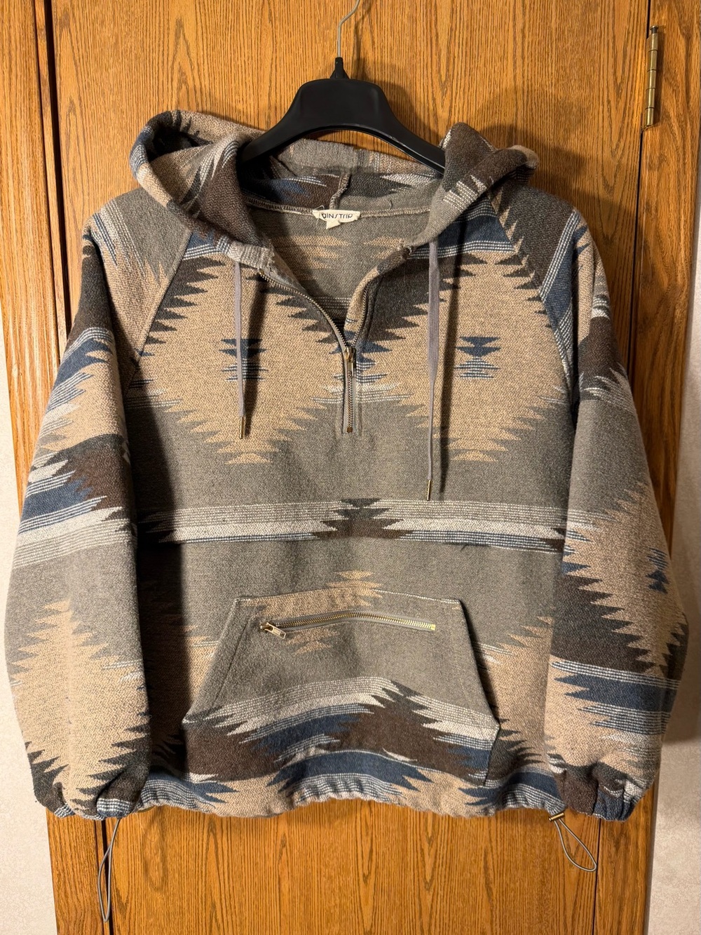 Main Strip Women’s Neutral Tone Aztec 1/4 Zip Hoodie